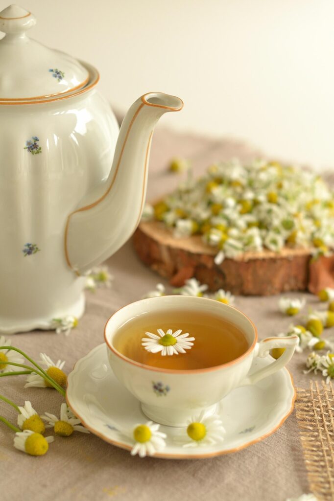 “Nonsenss Romanss” – kui töökeskkonna piirid muutuvad häguseks tea, herbs, flower wallpaper, chamomile, beautiful flowers, health, flower background, nature, flowers