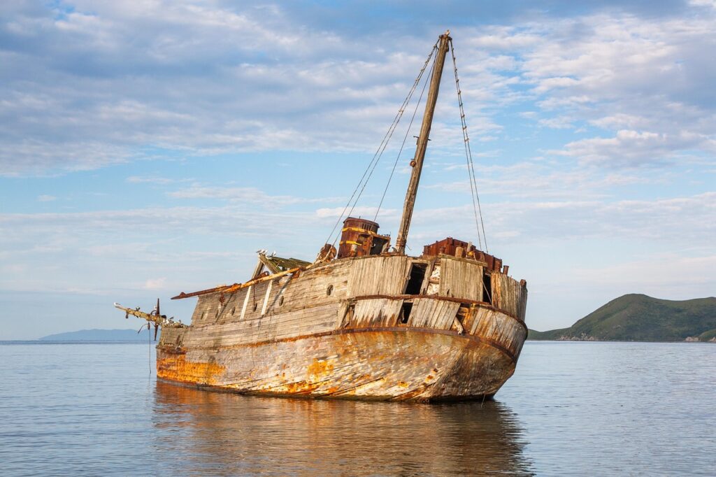 Ma ei pea parandama seda, mida ma ei ole lõhkunud ship, stranded, sunken, sea, nature, crash, vessel, abandoned, ocean, shipwreck, nautical, transport, rusty, coast, boat, clouds, sky, reflection, russia